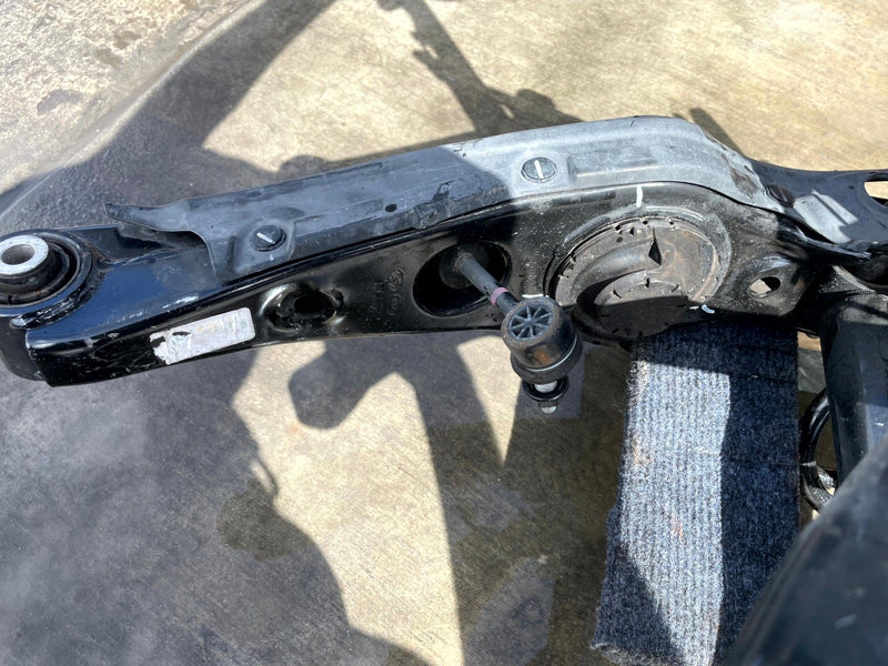 Load image into Gallery viewer, 24-25 HYUNDAI SANTA FE FWD REAR RIGHT SIDE SUSPENSION KNEE ASSEMBLY 2.5L #106963
