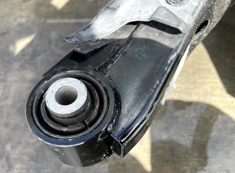 Load image into Gallery viewer, 24-25 HYUNDAI SANTA FE FWD REAR RIGHT SIDE SUSPENSION KNEE ASSEMBLY 2.5L #106963
