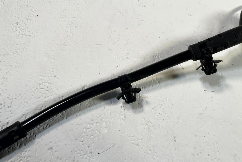 Load image into Gallery viewer, 20-25 HYUNDAI PALISADE REAR RIGHT PASSENGER SIDE ABS WHEEL SPEED SENSOR # 114338
