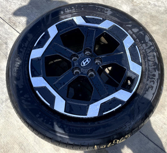 HYUNDAI SANTA FE 18" BLACK & MACHINED ALLOY WHEEL W/TIRE (ONLY#1) 24-25 # 106965