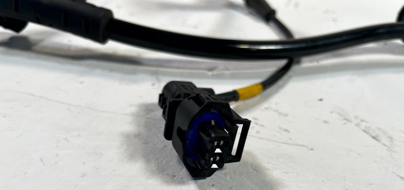 Load image into Gallery viewer, 20-25 HYUNDAI PALISADE REAR RIGHT PASSENGER SIDE ABS WHEEL SPEED SENSOR # 114338
