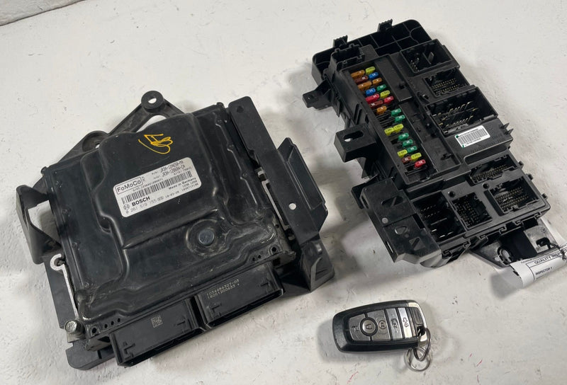 Load image into Gallery viewer, 17-19 FORD MUSTANG ENGINE &amp; BODY COMPUTER CONTROL MODULE W/ KEY FOB 2.3L #112924
