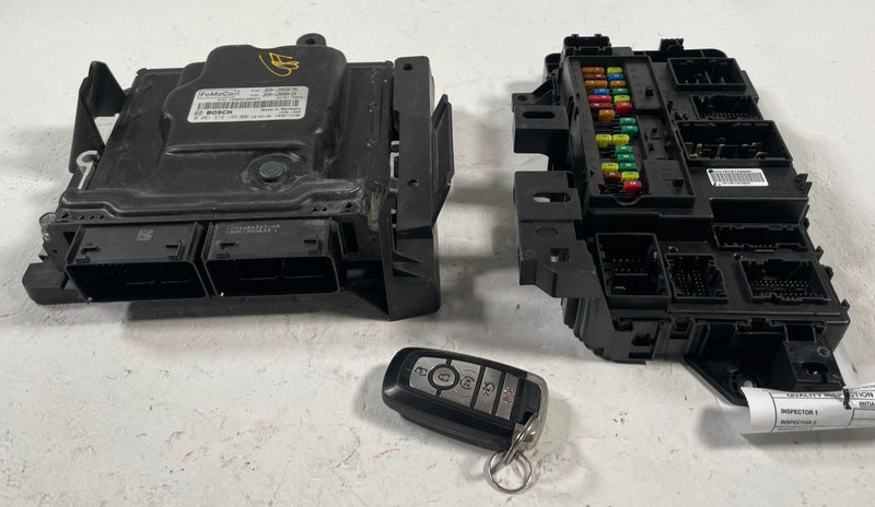 Load image into Gallery viewer, 17-19 FORD MUSTANG ENGINE &amp; BODY COMPUTER CONTROL MODULE W/ KEY FOB 2.3L #112924
