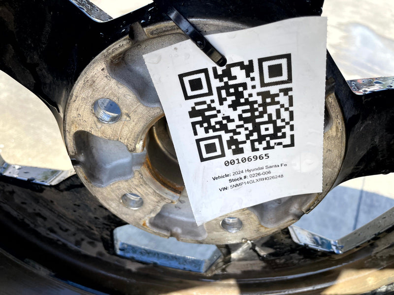 Load image into Gallery viewer, HYUNDAI SANTA FE 18" BLACK &amp; MACHINED ALLOY WHEEL W/TIRE (ONLY#1) 24-25 # 106965
