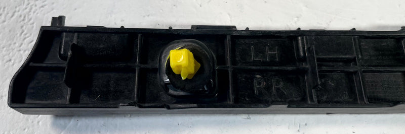 Load image into Gallery viewer, 2020 - 2025 KIA TELLURIDE REAR LEFT SIDE BUMPER UPPER SUPPORT BRACKET # 114330
