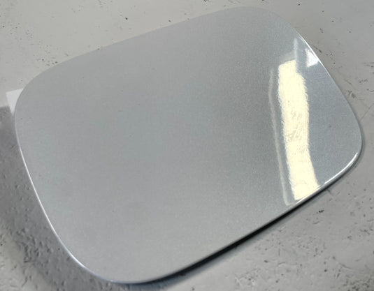 2020 - 2022 KIA TELLURIDE REAR FUEL GAS TANK DOOR LID COVER WHITE (SWP)