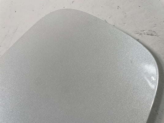 2020 - 2022 KIA TELLURIDE REAR FUEL GAS TANK DOOR LID COVER WHITE (SWP)