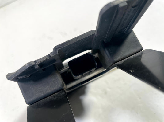 2020 - 2022 KIA TELLURIDE REAR LEFT BLIND SPOT RADAR SENSOR W/ BRACKET