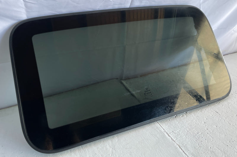 Load image into Gallery viewer, 2016-2025 HONDA PASSPORT PILOT SUNROOF SUN ROOF MOON ROOF WINDOW GLASS # 105264

