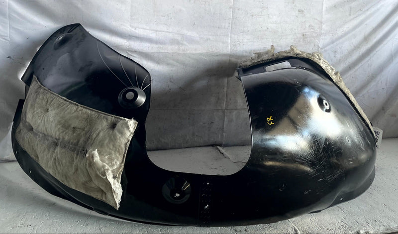 Load image into Gallery viewer, 2020-2025 KIA TELLURIDE FRONT RIGHT PASSENGER SIDE INNER FENDER LINER # 114395
