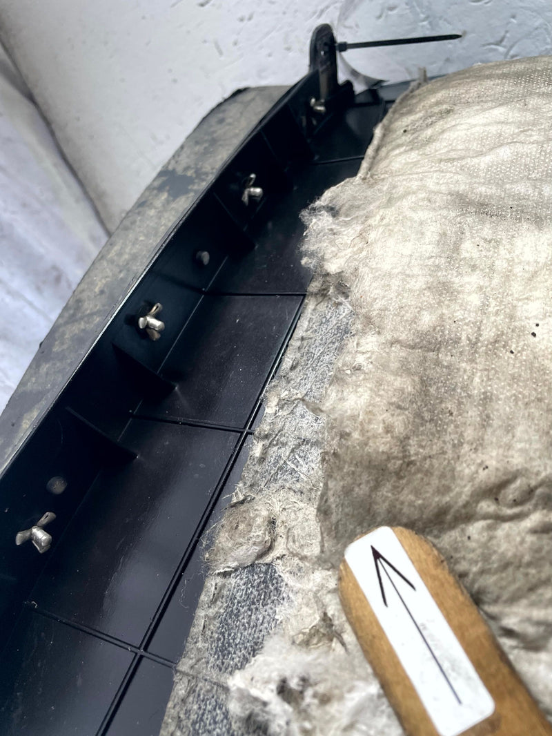 Load image into Gallery viewer, 2020-2025 KIA TELLURIDE FRONT RIGHT PASSENGER SIDE INNER FENDER LINER # 114395
