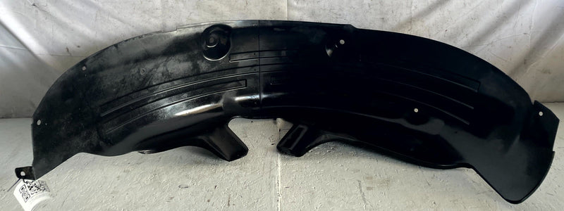 Load image into Gallery viewer, 20-25 KIA TELLURIDE REAR RIGHT INNER FENDER LINER SPLASH GUARD SHIELD # 114396

