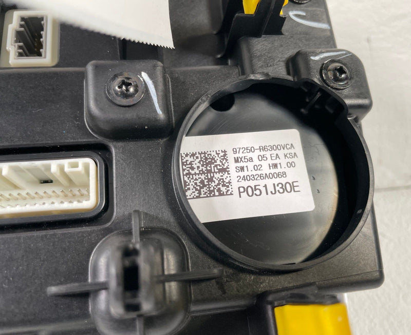 Load image into Gallery viewer, 24-26 HYUNDAI SANTA FE HVAC A/C TEMPERATURE CLIMATE CONTROL MODULE 2.5L # 112078
