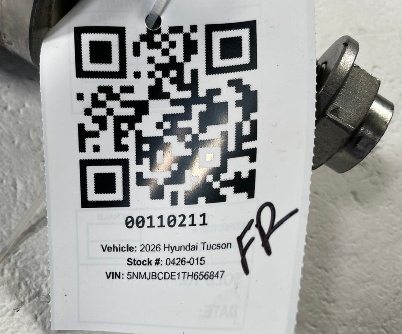 Load image into Gallery viewer, 2025 - 2026 HYUNDAI TUCSON AWD FRONT RIGHT AXLE SHAFT HALFSHAFT 2.5L # 110211
