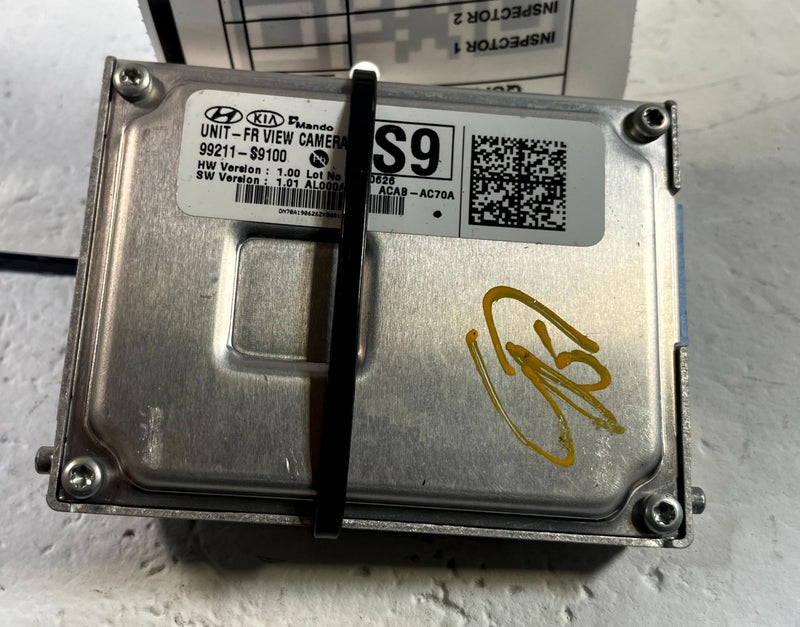 Load image into Gallery viewer, 2020 - 2022 KIA TELLURIDE FRONT WINDSHIELD LANE ASSIST CAMERA 99211S9100 #114352
