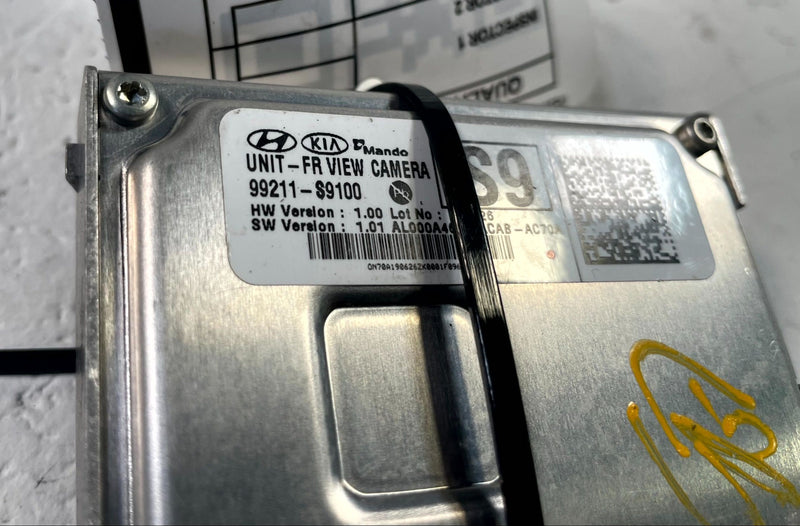 Load image into Gallery viewer, 2020 - 2022 KIA TELLURIDE FRONT WINDSHIELD LANE ASSIST CAMERA 99211S9100 #114352
