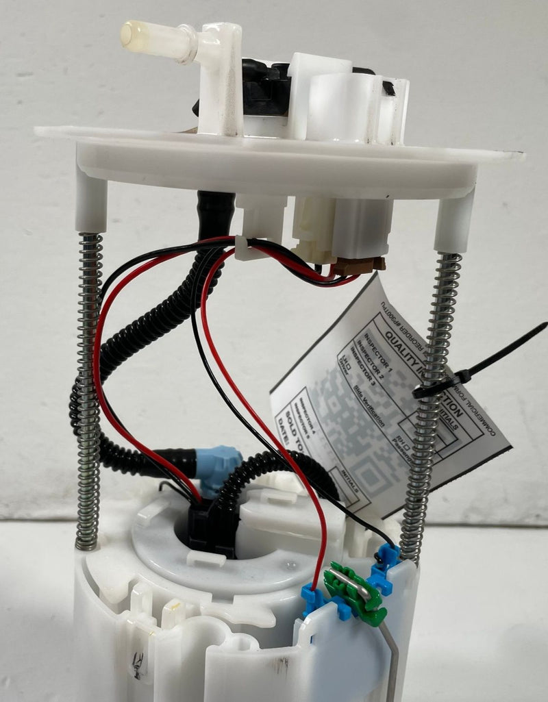 Load image into Gallery viewer, 22-26 HYUNDAI SANTA FE FUEL GAS PUMP SENDING UNIT ASSY 2.5L 31110R5500 # 112128
