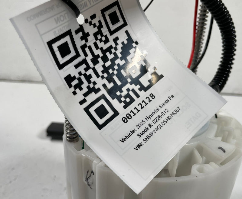 Load image into Gallery viewer, 22-26 HYUNDAI SANTA FE FUEL GAS PUMP SENDING UNIT ASSY 2.5L 31110R5500 # 112128
