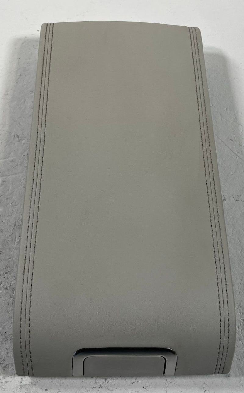 Load image into Gallery viewer, 2024-2026 HYUNDAI SANTA FE FRONT CENTER CONSOLE ARM REST LID COVER GRAY # 112133
