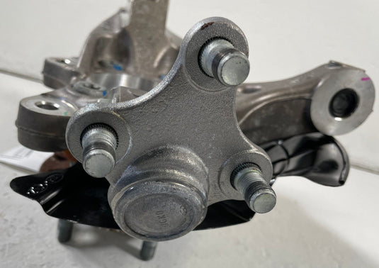 22-26 HYUNDAI TUCSON AWD FRONT RIGHT SIDE SPINDLE KNUCKLE W/ WHEEL HUB
