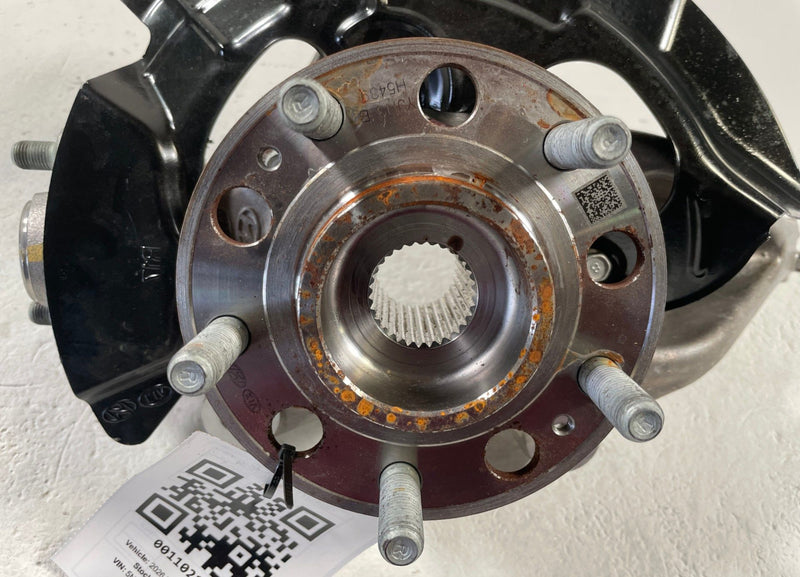 Load image into Gallery viewer, 22-26 HYUNDAI TUCSON AWD FRONT RIGHT SIDE SPINDLE KNUCKLE W/ WHEEL HUB # 110214
