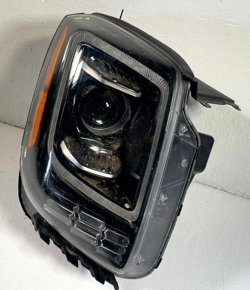 Load image into Gallery viewer, 2020-22 KIA TELLURIDE FRONT RIGHT PASSENGER SIDE LED HEADLAMP HEADLIGHT # 114358
