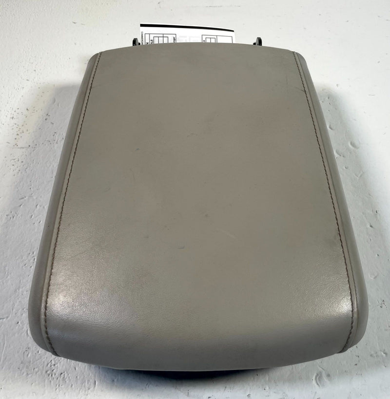 Load image into Gallery viewer, 2020 - 2025 KIA TELLURIDE CENTER CONSOLE ARMREST STORAGE LID COVER # 114371
