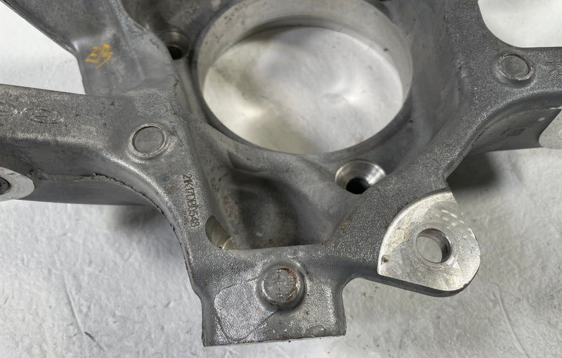 Load image into Gallery viewer, 2022 - 2026 HYUNDAI IONIQ 5 6 REAR RIGHT SIDE WHEEL SPINDLE KNUCKLE # 108840
