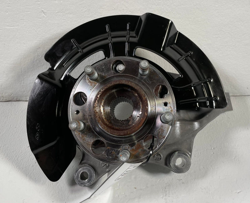Load image into Gallery viewer, 21-26 HYUNDAI SANTA FE FWD FRONT RIGHT SPINDLE KNUCKLE W/ BEARING HUB # 112103
