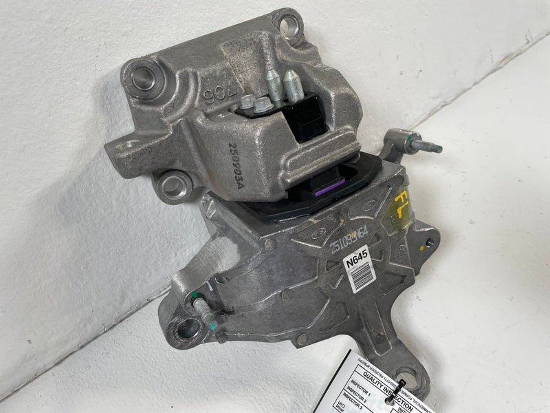 Load image into Gallery viewer, 2025-2026 HYUNDAI TUCSON LEFT AUTO TRANSMISSION SUPPORT MOUNT BRACKET # 110208
