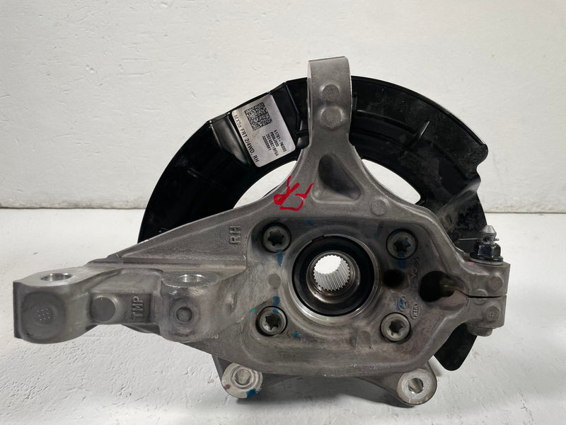 Load image into Gallery viewer, 21-26 HYUNDAI SANTA FE FWD FRONT RIGHT SPINDLE KNUCKLE W/ BEARING HUB # 112103
