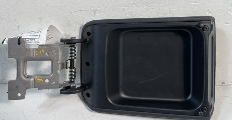 Load image into Gallery viewer, 22-24 HYUNDAI SANTA CRUZ TUCSON CENTER CONSOLE ARMREST LID COVER BLACK # 107397
