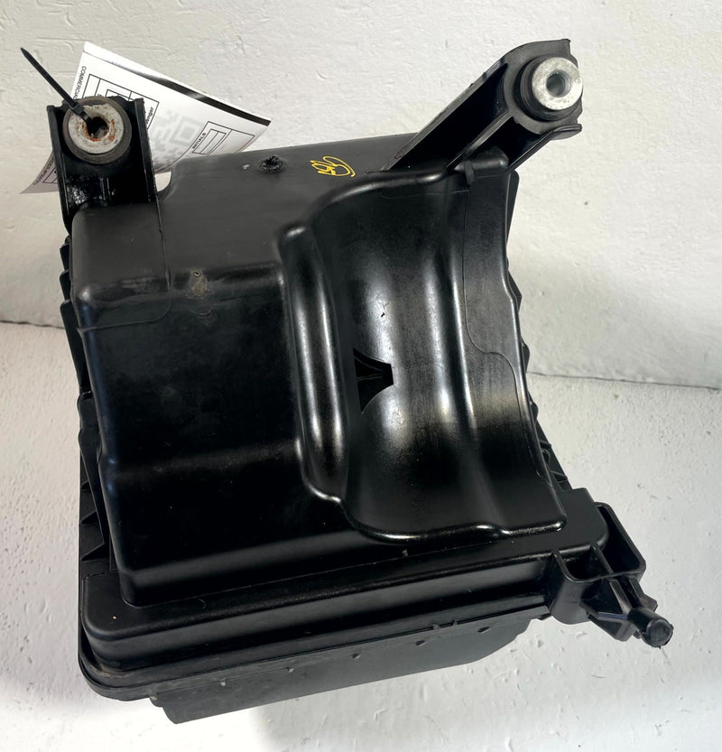 Load image into Gallery viewer, 2020 - 2025 KIA TELLURIDE ENGINE AIR INTAKE CLEANER HOUSING BOX 3.8L # 114374
