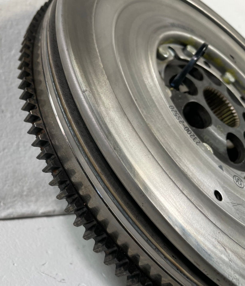 Load image into Gallery viewer, 2021-2025 HYUNDAI SANTA FE SONATA ENGINE MOTOR FLYWHEEL DRIVE PLATE 2.5L #112132
