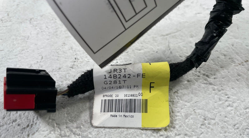 Load image into Gallery viewer, 2018 - 2019 FORD MUSTANG INTERIOR REAR VIEW MIRROR WIRE WIRING HARNESS # 112930
