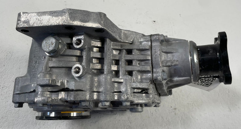Load image into Gallery viewer, 21-26 HYUNDAI TUCSON AWD AUTO TRANSMISSION TRANSFER CASE 9 MILES 2.5L # 110196
