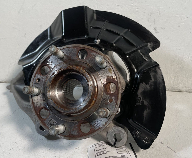Load image into Gallery viewer, 22-25 HYUNDAI TUCSON AWD FRONT LEFT SIDE SPINDLE KNUCKLE W/ WHEEL HUB # 107362
