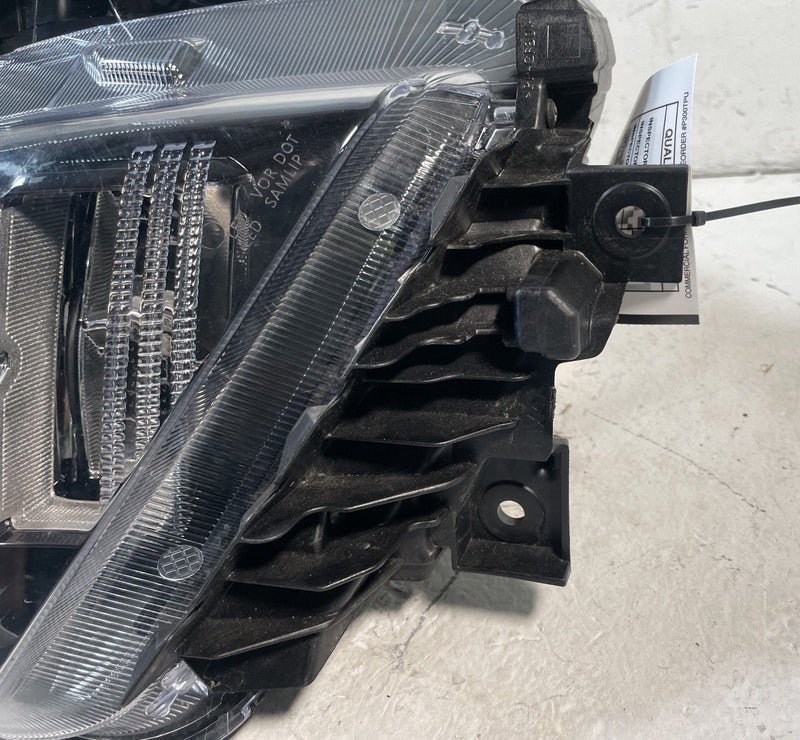 Load image into Gallery viewer, 2022-2024 HYUNDAI TUCSON FRONT LEFT DRIVER SIDE LED HEADLIGHT HEADLAMP # 107364

