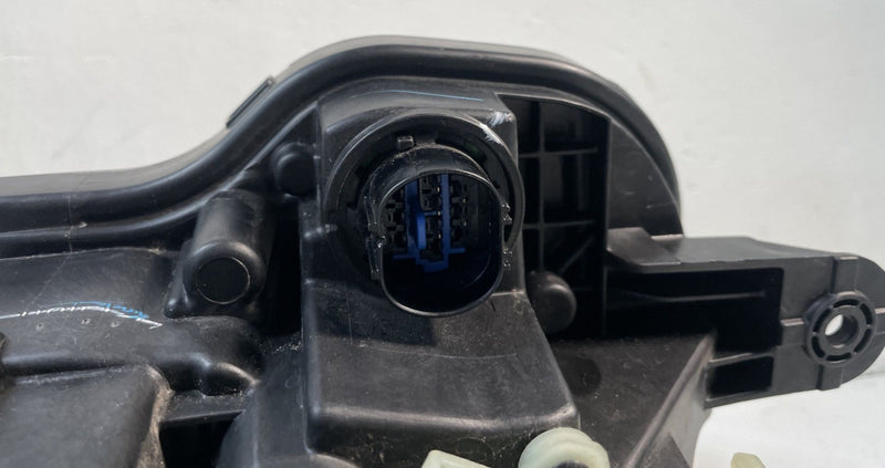 Load image into Gallery viewer, 2022-2024 HYUNDAI TUCSON FRONT LEFT DRIVER SIDE LED HEADLIGHT HEADLAMP # 107364
