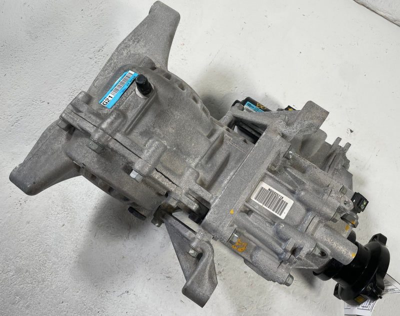 Load image into Gallery viewer, 25-26 HYUNDAI TUCSON AWD REAR DIFFERENTIAL AXLE CARRIER ASSEMBLY 9 MILES #110222
