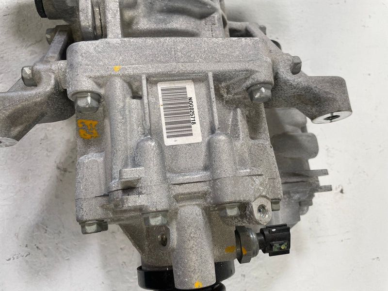 Load image into Gallery viewer, 25-26 HYUNDAI TUCSON AWD REAR DIFFERENTIAL AXLE CARRIER ASSEMBLY 9 MILES #110222
