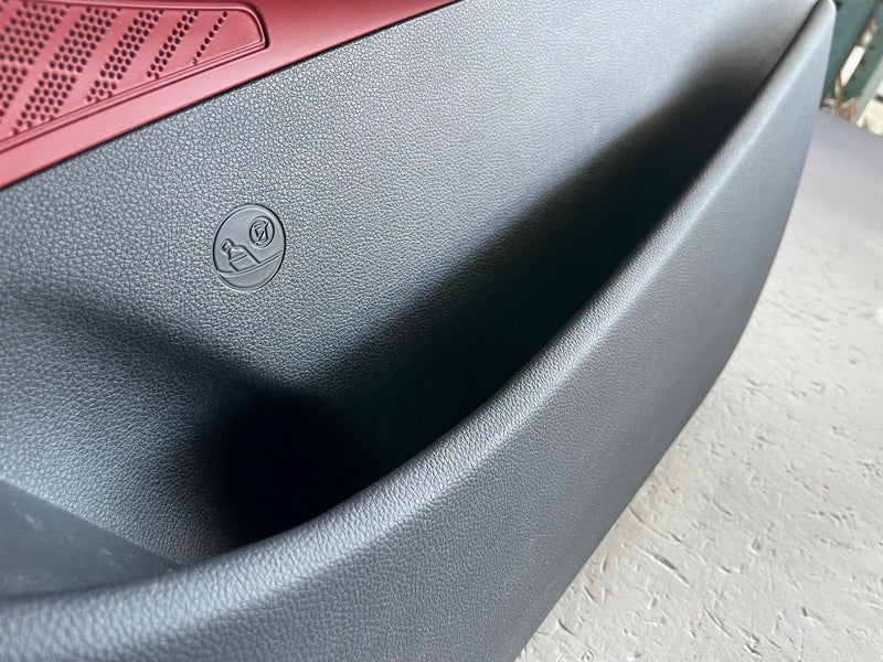 Load image into Gallery viewer, 2022-2025 GENESIS GV70 FRONT RIGHT INNER DOOR TRIM COVER PANEL RED/BLACK #107552
