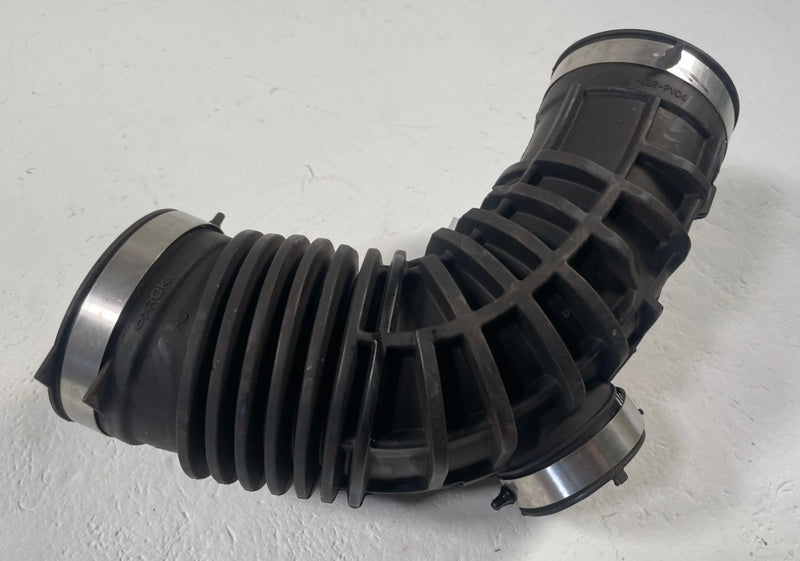 Load image into Gallery viewer, 2022-2025 NISSAN ROGUE ENGINE AIR CLEANER INTAKE HOSE TUBE PIPE 1.5L # 111631
