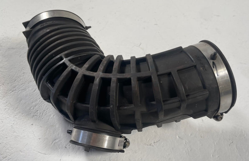 Load image into Gallery viewer, 2022-2025 NISSAN ROGUE ENGINE AIR CLEANER INTAKE HOSE TUBE PIPE 1.5L # 111631
