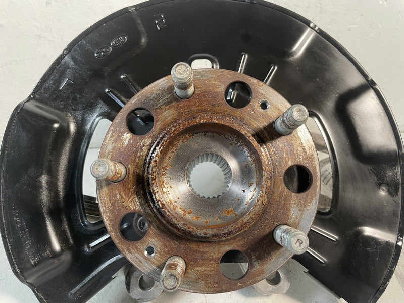 Load image into Gallery viewer, 2022-2025 HYUNDAI TUCSON AWD REAR LEFT SIDE SPINDLE KNUCKLE W/ WHEEL HUB #107374
