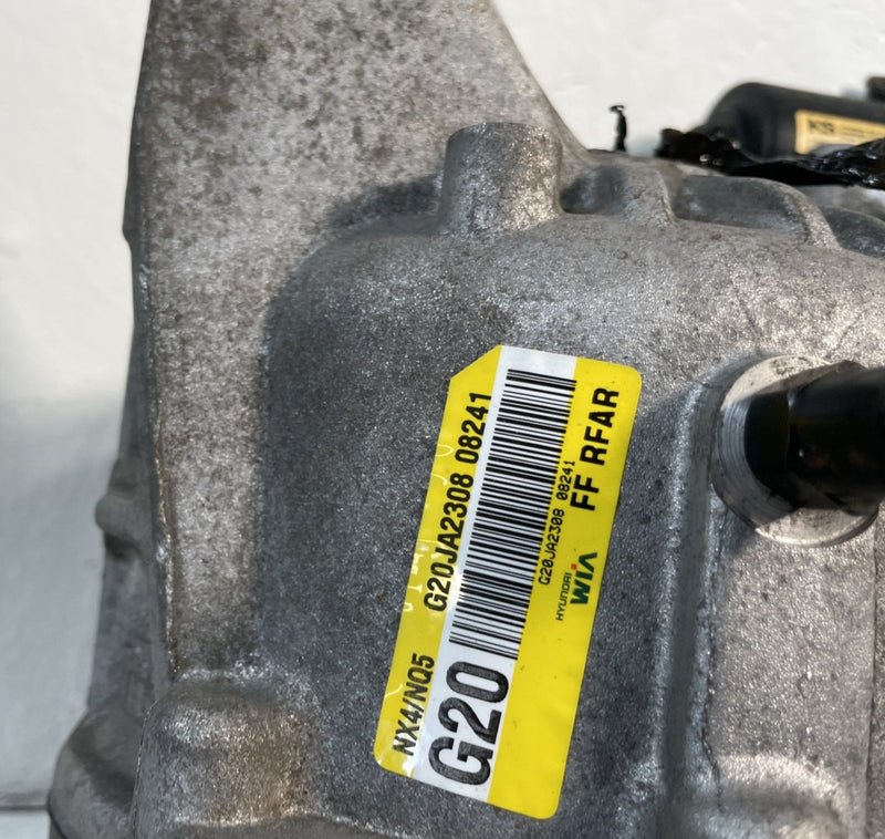Load image into Gallery viewer, 2022-2025 HYUNDAI TUCSON AWD REAR DIFFERENTIAL AXLE CARRIER ASSEMBLY # 107408
