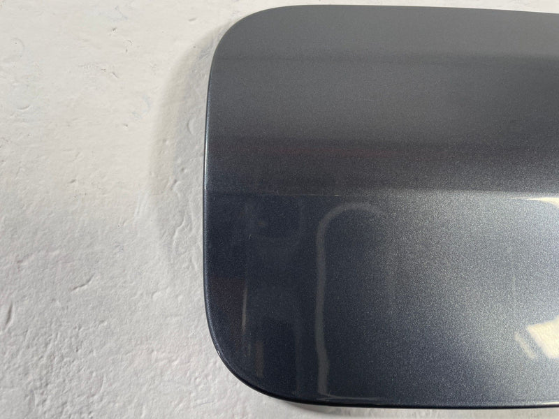 Load image into Gallery viewer, 19-25 BMW G20 330i XDRIVE FUEL TANK FILLER DOOR LID COVER GRAY (B39) # 110263
