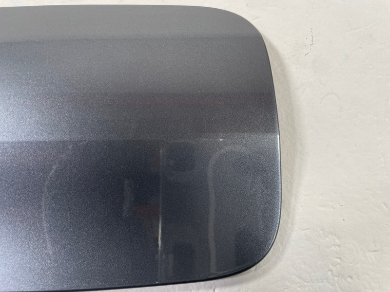 Load image into Gallery viewer, 19-25 BMW G20 330i XDRIVE FUEL TANK FILLER DOOR LID COVER GRAY (B39) # 110263

