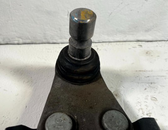 2020 - 2025 KIA TELLURIDE FRONT RIGHT PASSENGER SIDE LOWER CONTROL ARM