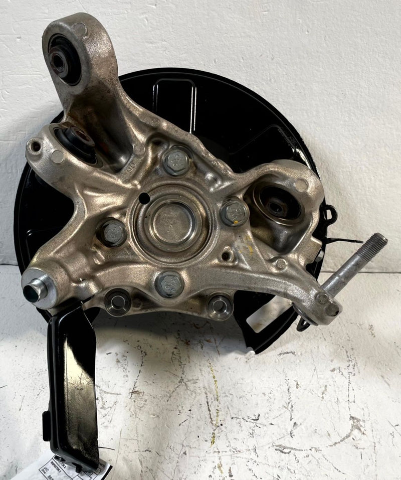 Load image into Gallery viewer, 2019-23 ACURA RDX FWD REAR RIGHT PASSENGER SIDE SPINDLE KNUCKLE W/ HUB # 109739
